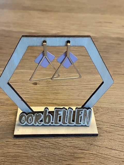 lichtroze vierkantje en mat gouden driehoek