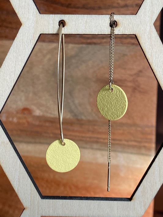 Asymmetrie pastelgeel-goud