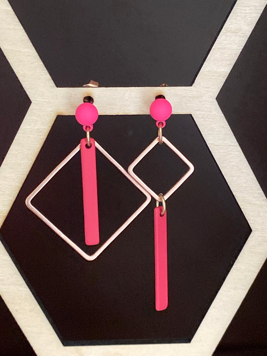 Vierkant staafjes roze-goud asymmetrisch