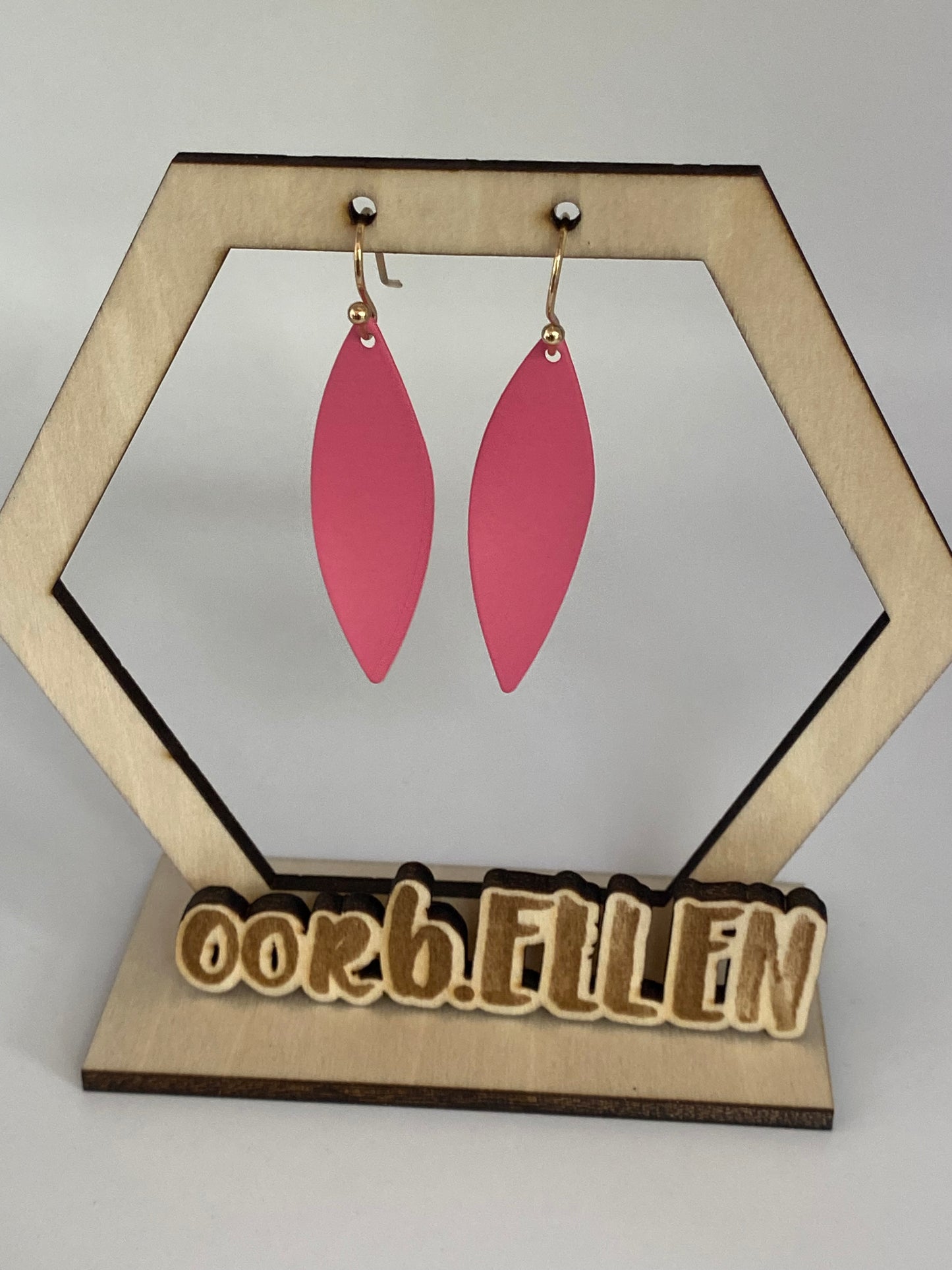 Wippend roze blaadje