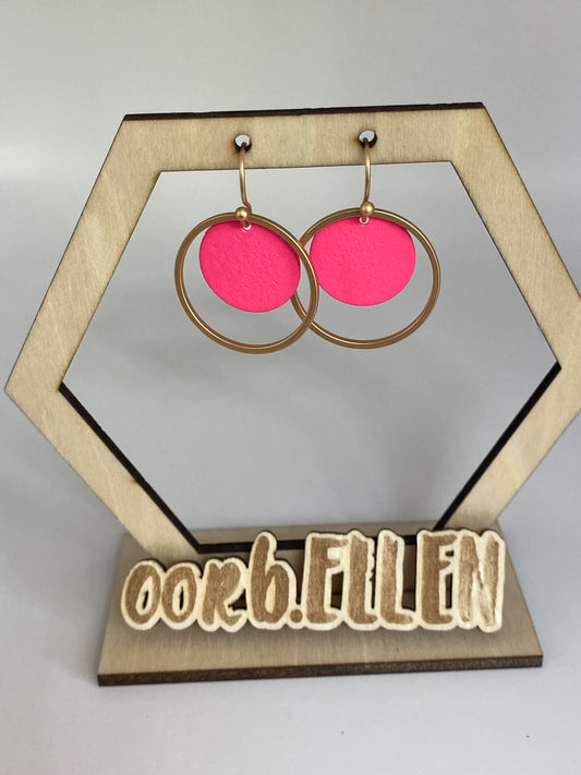 Vol fluoroze cirkeltje in open gouden cirkel