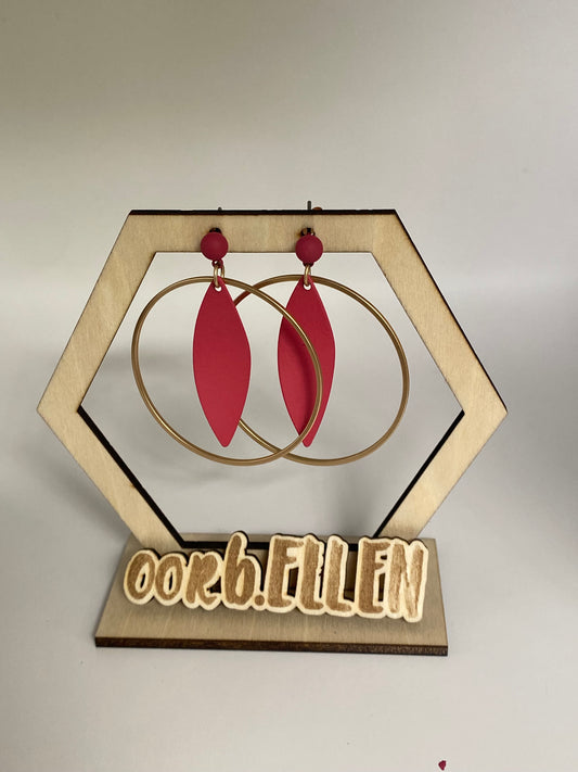 Grote gouden cirkel + frambozen wippend blaadje aan frambozen oorknopje